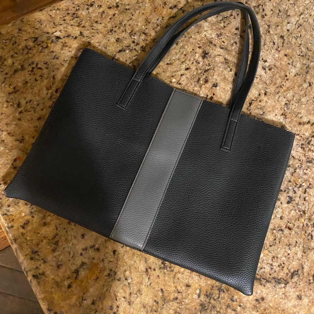 Vince Camuto tote